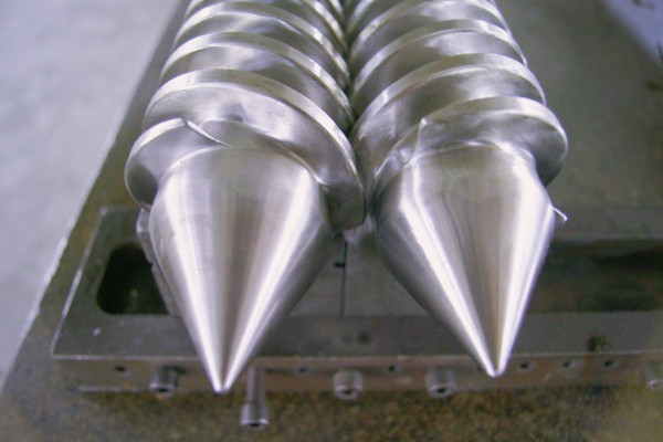 注意！這幾種操作正在悄悄“殺死”你的錐形雙螺桿機(jī)筒